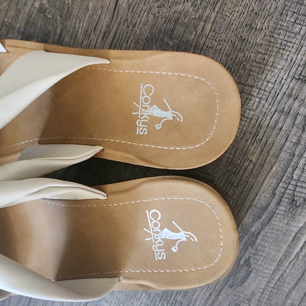 Corkys Women's Cream Twist Sandals Size 9 Excellent Condition - Picture 5 of 5